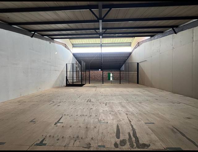 290M² WAREHOUSE TO LET IN HENNOPSPARK
